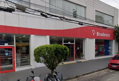 Homem em situação de rua é encontrado morto dentro de agência bancária em SP