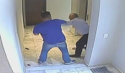 Câmeras registram agressão de advogado contra porteiro em Curitiba