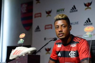 Bruno Henrique, do Flamengo, é condenado a 12 jogos de suspensão pelo STJD