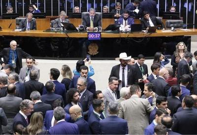 Câmara autoriza deputados a usar dinheiro público para pagar despacho de bagagens