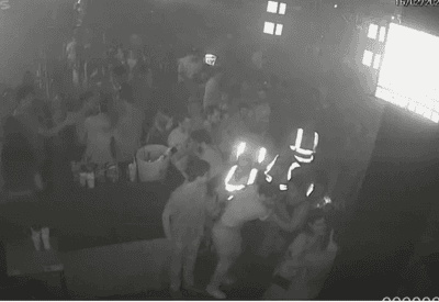 Policial militar atira e fere duas pessoas em casa noturna de SP