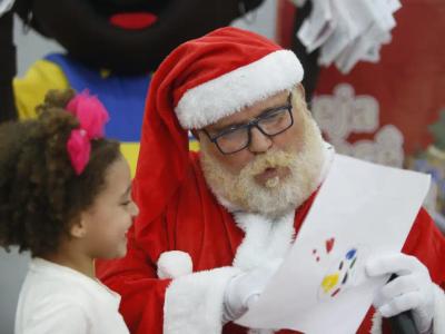 Campanha 'Papai Noel dos Correios' já começou; saiba como adotar uma cartinha
