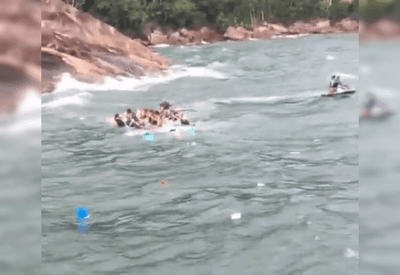 Nove pessoas são resgatadas após correnteza atingir canoas em Guarujá, no litoral de SP