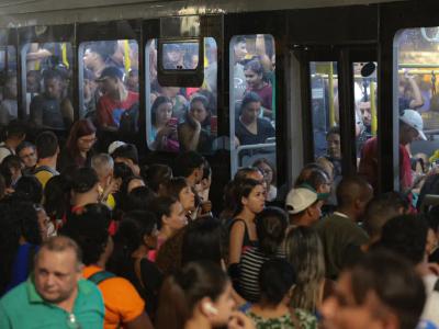 De alerta severo a capivaras, chuva transforma SP em cidade do caos 