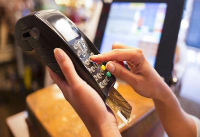 BC determina que bandeiras de cartões devem garantir pagamentos em casos de falhas