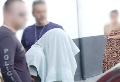 Caso Vitória: Veja momento em que Maicol deixa delegacia conduzido por agentes da Polícia Civil