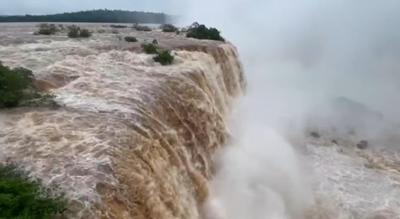 Chuvas intensas sobem nível das Cataratas do Iguaçu e causam estragos no Sul do país