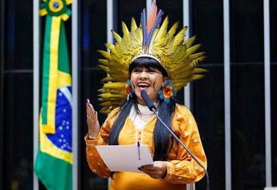 Após pressão, Lira inclui deputada do Psol em comissão para investigar crise humanitária dos Yanomami