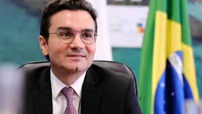 Sabino volta a Brasília antes do previsto em meio a processo de expulsão do União Brasil