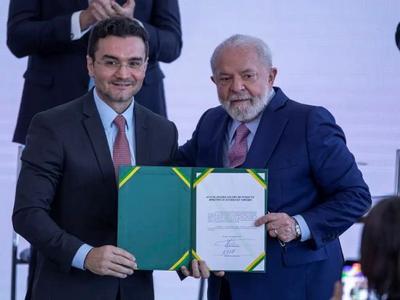 União Brasil e PP definem saída do governo Lula, e dois ministros devem deixar seus cargos
