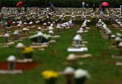Brasil registra 1.347 mortes e 30 mil casos de covid em 24h