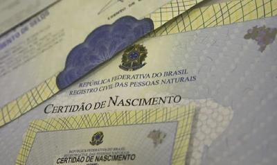 Mais de 800 mil crianças foram registradas sem nome do pai na certidão desde 2020