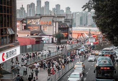 China facilita reembolso de impostos para turistas e busca impulsionar o consumo