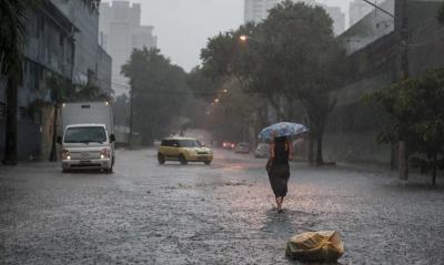 40 mil imóveis permanecem sem energia na Grande São Paulo, após estragos da chuva 