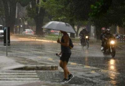 Temperaturas acima da média e temporais: confira a previsão do tempo para abril 