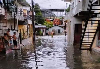 Chuvas intensas causam caos no Norte do Brasil enquanto calor afeta o Sul e Sudeste
