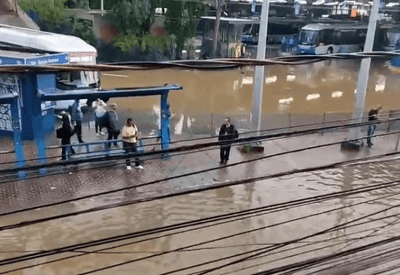 Chuva deixa São Paulo em atenção; na Grande SP choveu em 2 horas o volume previsto para 24 dias