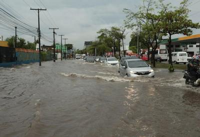 Chuva no Grande Recife causa duas mortes; alertas seguem nesta quinta-feira (15)