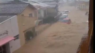 Chuvas em Santa Catarina deixam mais de 300 pessoas desabrigadas