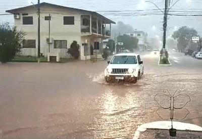 Inmet emite "alerta vermelho" para ciclone extratropical no Sul do país