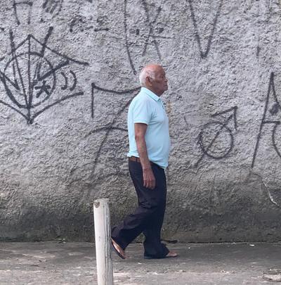 Família busca idoso desaparecido que perdeu sinal de GPS após sair sozinho em SP