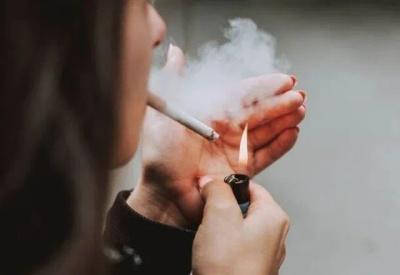 Milão endurece regras contra cigarros e proíbe fumar nas ruas 