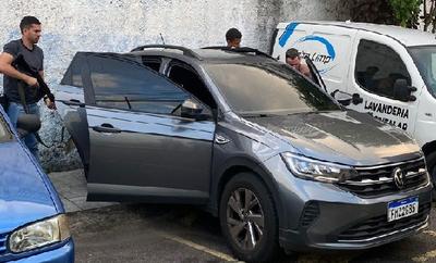 Polícia prende clonador de carro com veículo roubado no Rio