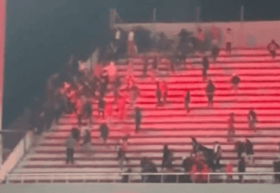 Violência entre torcedores suspende jogo da Copa Sul-Americana entre Independiente e Universidad de Chile