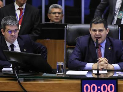 Com três meses de atraso, Congresso Nacional aprova Orçamento de 2025