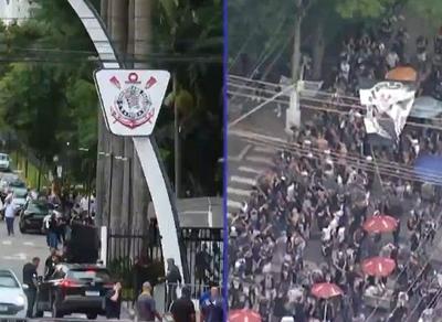 Torcedores do Corinthians protestam contra impeachment do presidente Augusto Melo