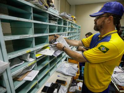 Correios aprovam plano de reestruturação com empréstimo de R$ 20 bilhões e corte de até mil pontos de atendimento