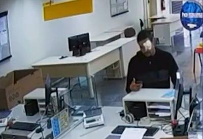 Quadrilha falsifica documentos para roubar encomendas nos Correios