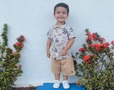 Criança morre em Goiás após ser esquecida dentro de carro por dona de creche