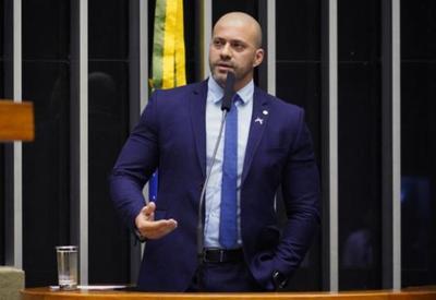 Daniel Silveira fica na Câmara para impedir que PF instale tornozeleira