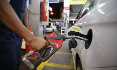 Mistura de etanol na gasolina deve aumentar para 30% ainda em 2025, segundo governo