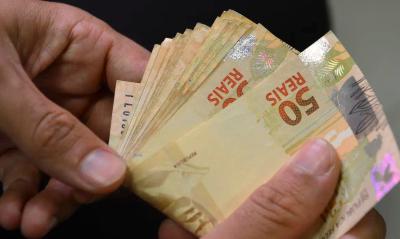 13º salário: primeira parcela deve ser paga até hoje (29); veja o que fazer se empresa não pagar