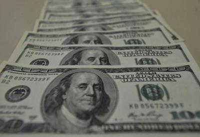 Dólar sobe e fecha cotado a R$ 5,40 com preocupação com os gastos do governo