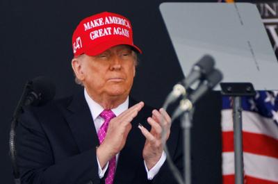 Trump diz que vai conversar com Lula em algum momento sobre tarifas