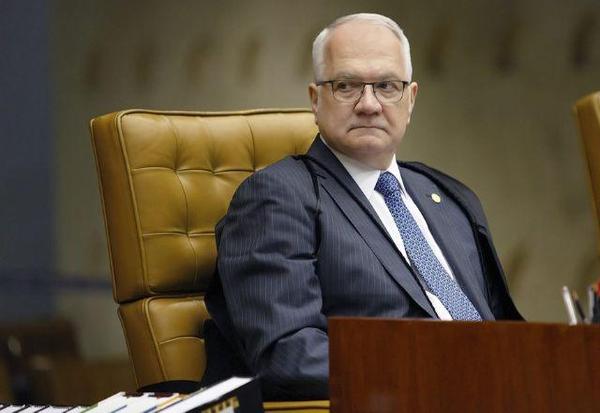 Imagem da notícia: Fachin arquiva investigação da PF sobre suspeição de Toffoli no caso Master, após acordo entre ministros da corte