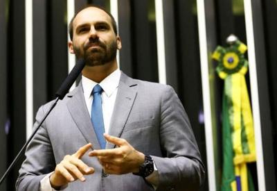 Eduardo Bolsonaro: Tarcísio "está firme" na corrida ao governo de SP