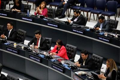 El Salvador aprova reeleição por tempo indeterminado e abre caminho para Bukele