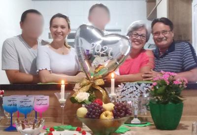 Sogro de mulher suspeita de envenenar bolo de Natal também ingeriu arsênio antes de morrer