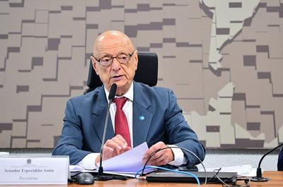 Comissão do Senado aprova pedido para alterar operação de cargas em aeroporto de Joinville