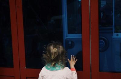 Adolescente de 12 anos é apreendido suspeito de abusar de prima de 3 anos em MG