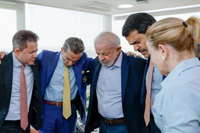 Lula recebe Jorge Messias e líderes evangélicos no Palácio do Planalto 