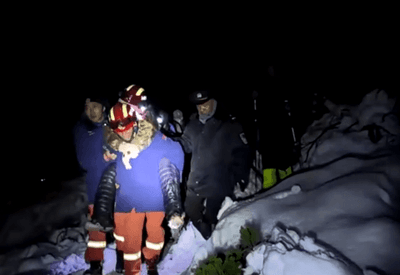 Cerca de 200 pessoas permanecem presas após nevasca atingir o Monte Everest