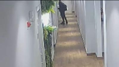 Homem explode bomba caseira em sala de síndico de condomínio e foge