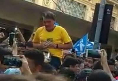 Caso Adélio: PF vai analisar celular de advogado de autor de facada em Bolsonaro