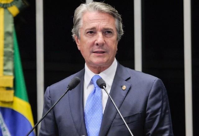 Moraes concede prisão domiciliar a Fernando Collor