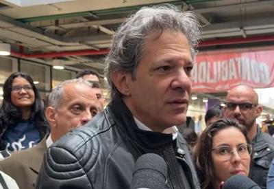 Haddad minimiza convite da Casa Branca a Flávio Bolsonaro: "Falar com o Trump, muita gente fala"